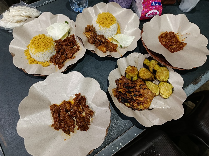 Sego Sambel dan Sego Oseng di Sego Sambel Mbok Darti