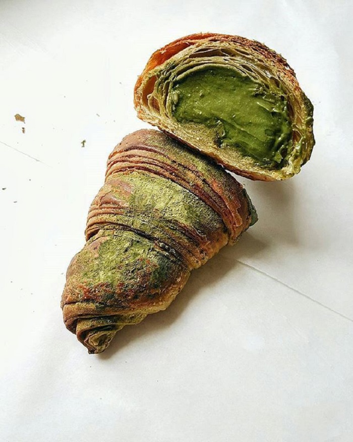 croissant matcha bakar
