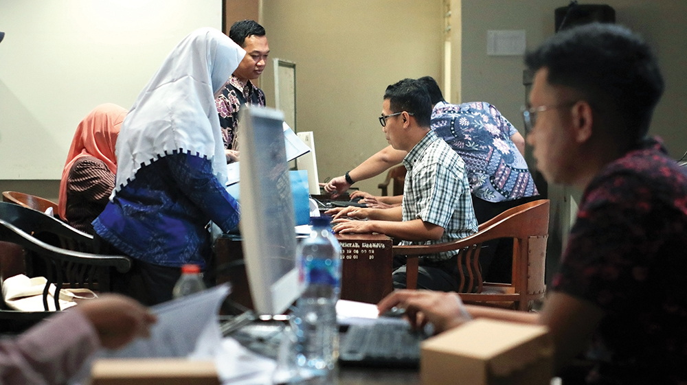 CEK DATA HONORER: BKPSDM Kabupaten Nganjuk mengumpulkan data honorer R2, R3, dan R4 dari 20 kecamatan kemarin. Mereka akan diusulkan menjadi PPPK paruh waktu.