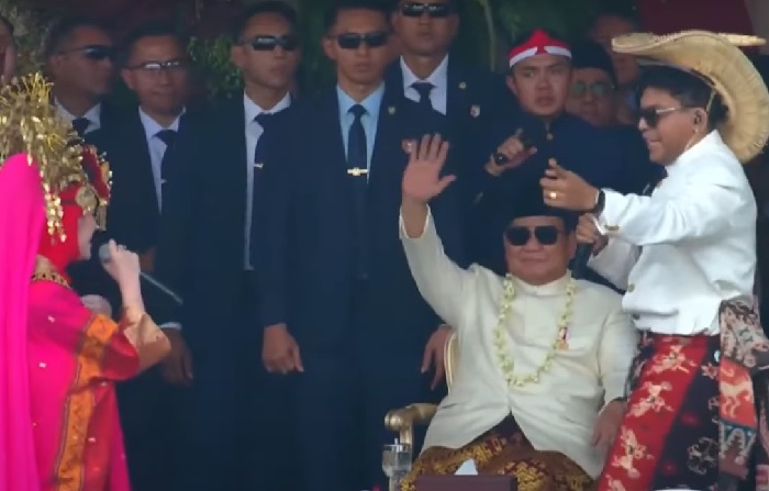 Silet Open Up dan Diva Aurel menyanyikan lagu Tabola Bale dalam upacara HUT ke-80 RI di Istana Merdeka, 17 Agustus 2025.