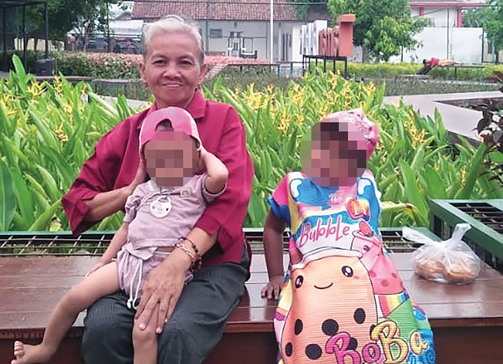 Enik Mulya Ningsih semasa hidup.