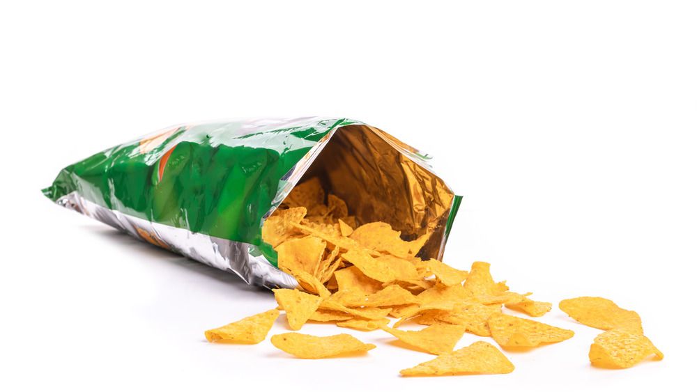 Snack Keripik dalam Kemasan
