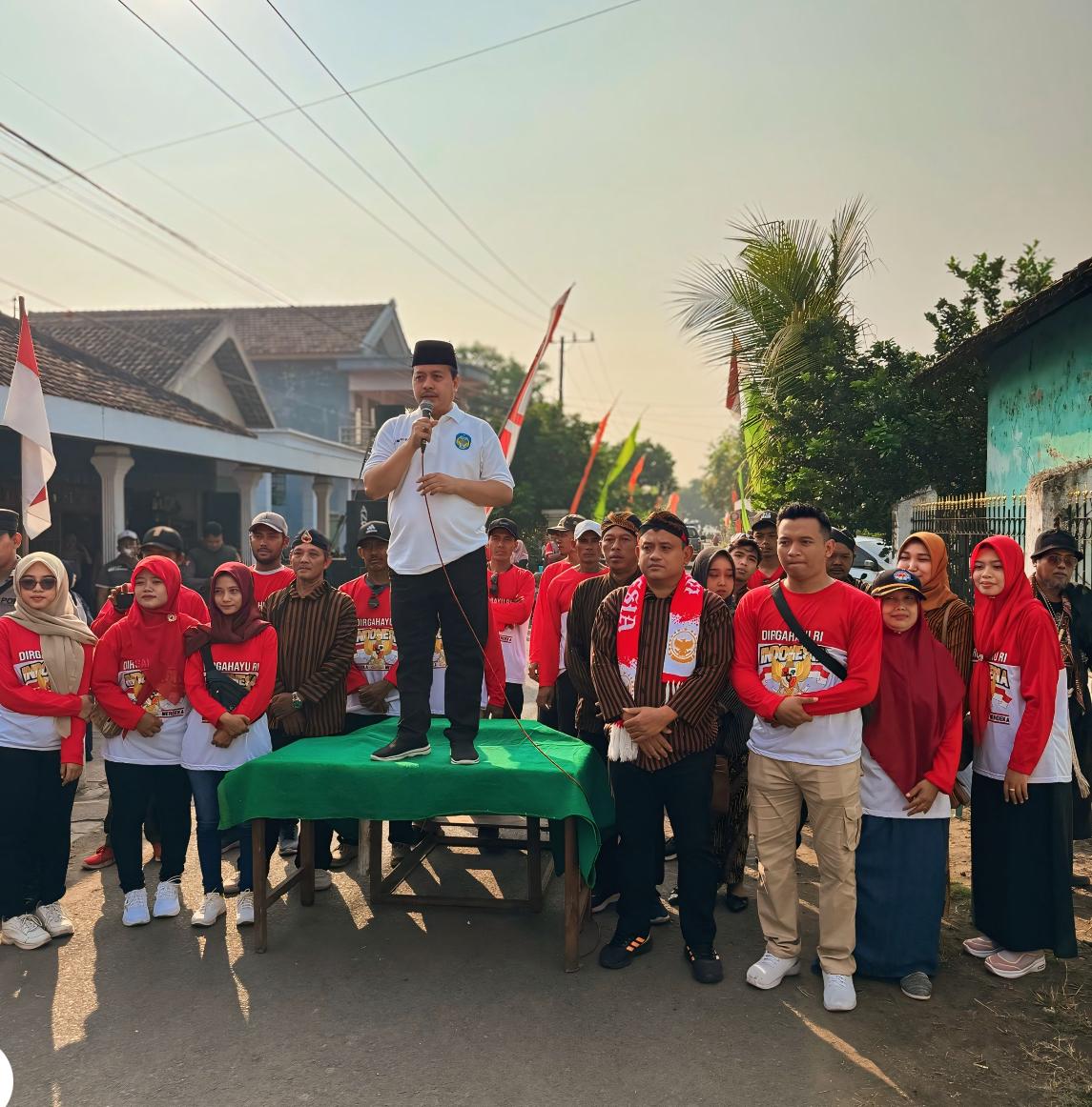 H Ulum Basthomi Semarakkan Agustusan di Kampung Halamannya