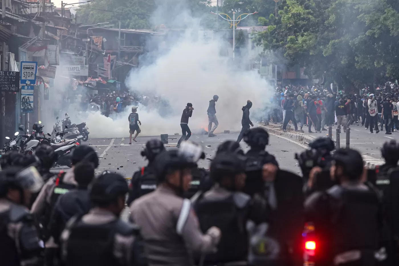 Ilustrasi suasa demo buruh 28 Agustus 2025.