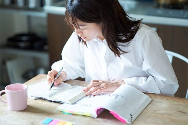 Professor Marty Lobdell mengungkap cara belajar efektif melalui bukunya Study Less, Study Smart