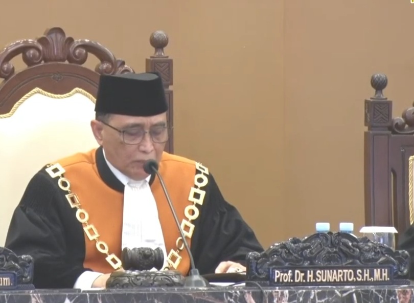 Ketua Mahkamah Agung, Sunarto saat sidang paripurna pemilihan Wakil Ketua Non-yudisial