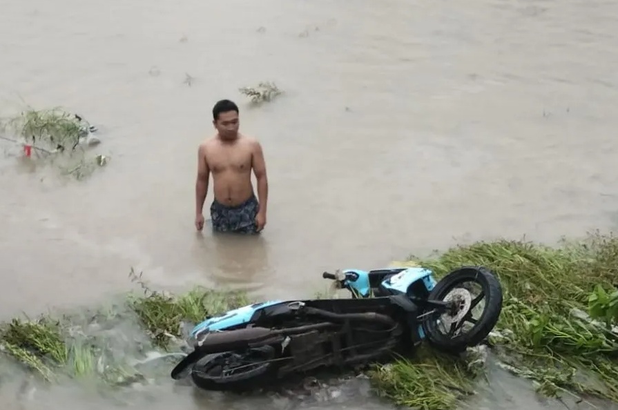 Motor korban terseret banjir Jembrana pagi tadi