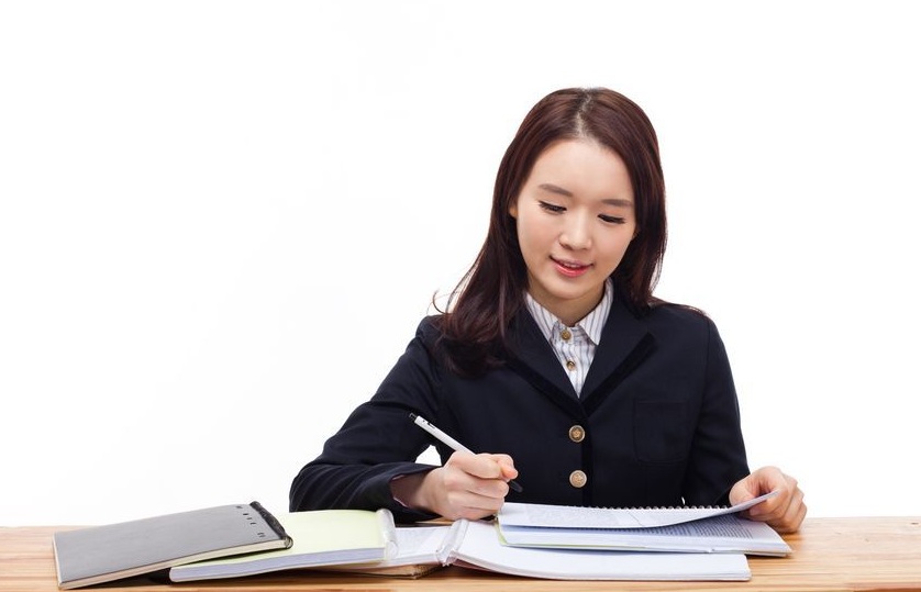 Karakter kepemimpinan pada weton Rabu Kliwon