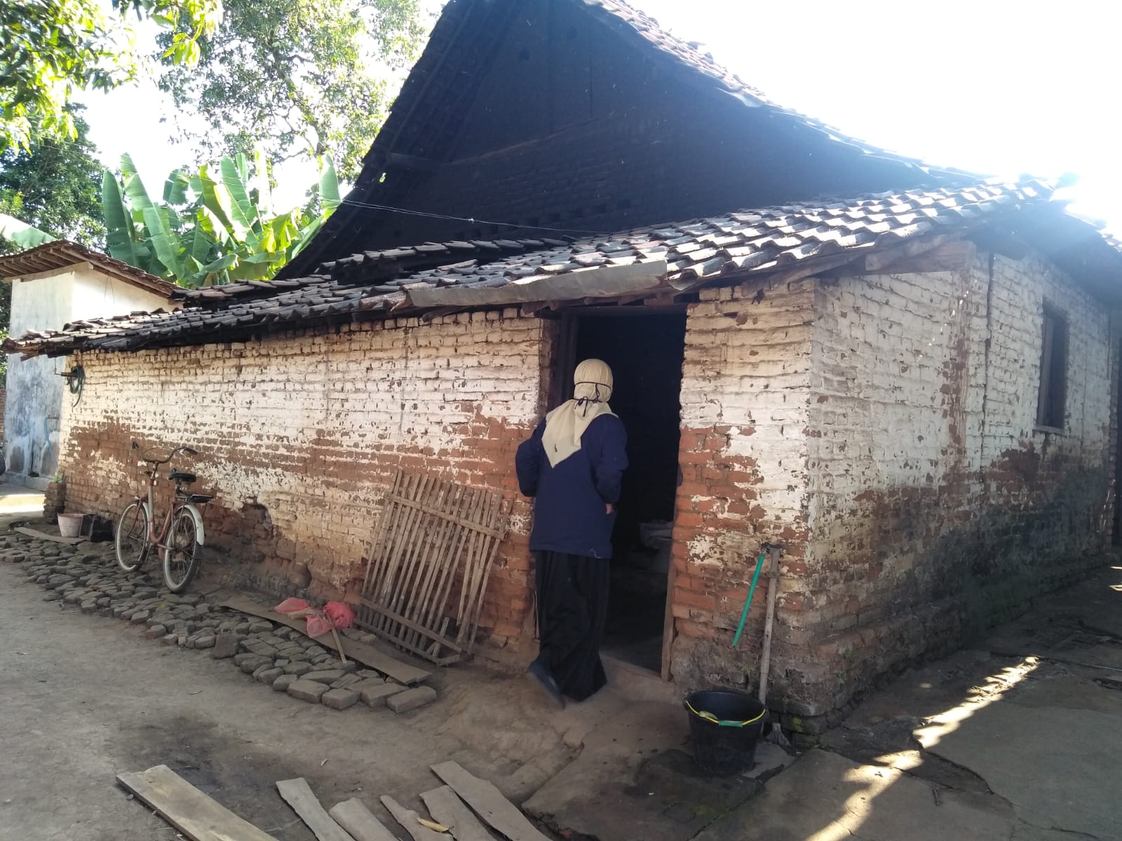 Suasana luar