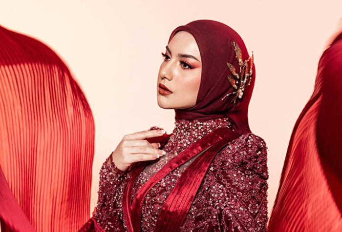 Iris Bella, punya weton Kamis Legi