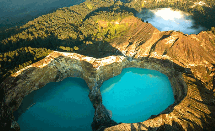 Warna Tiga Danau Kelimutu