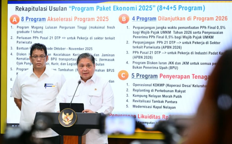 Erlangga Hartarto saat pemaparan Paket Ekonomi 2025