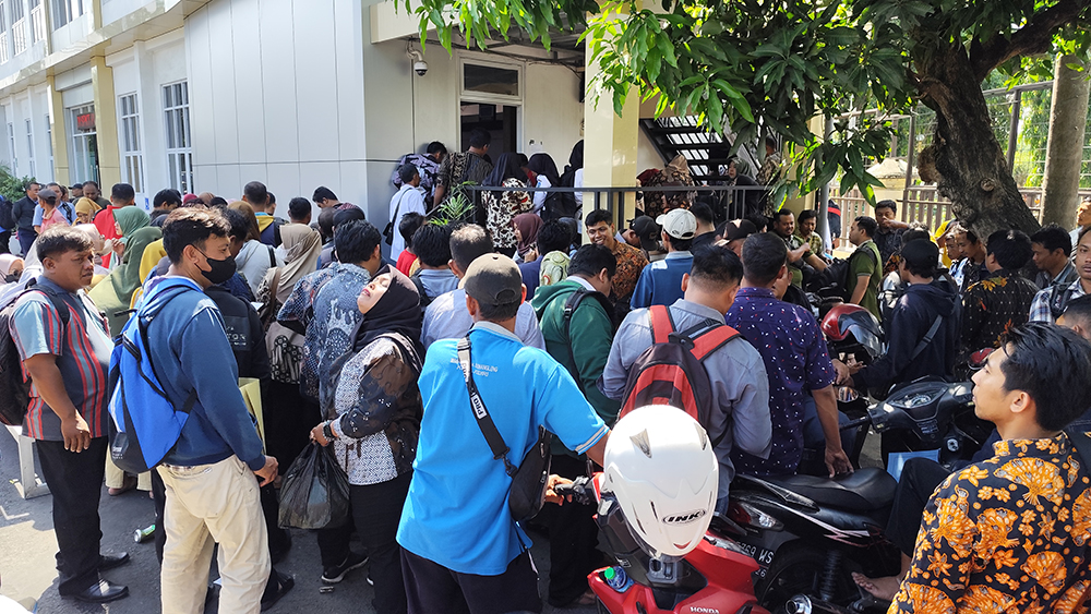 calon pppk paruh waktu saat mencari skck untuk persyaratan DRH.