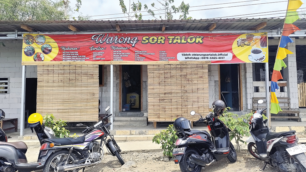 LEGENDARIS: Warung Sor Talok di Desa Maguan, Kecamatan Berbek menjadi destinasi wisata kuliner warga Kota Angin dan sekitanya.