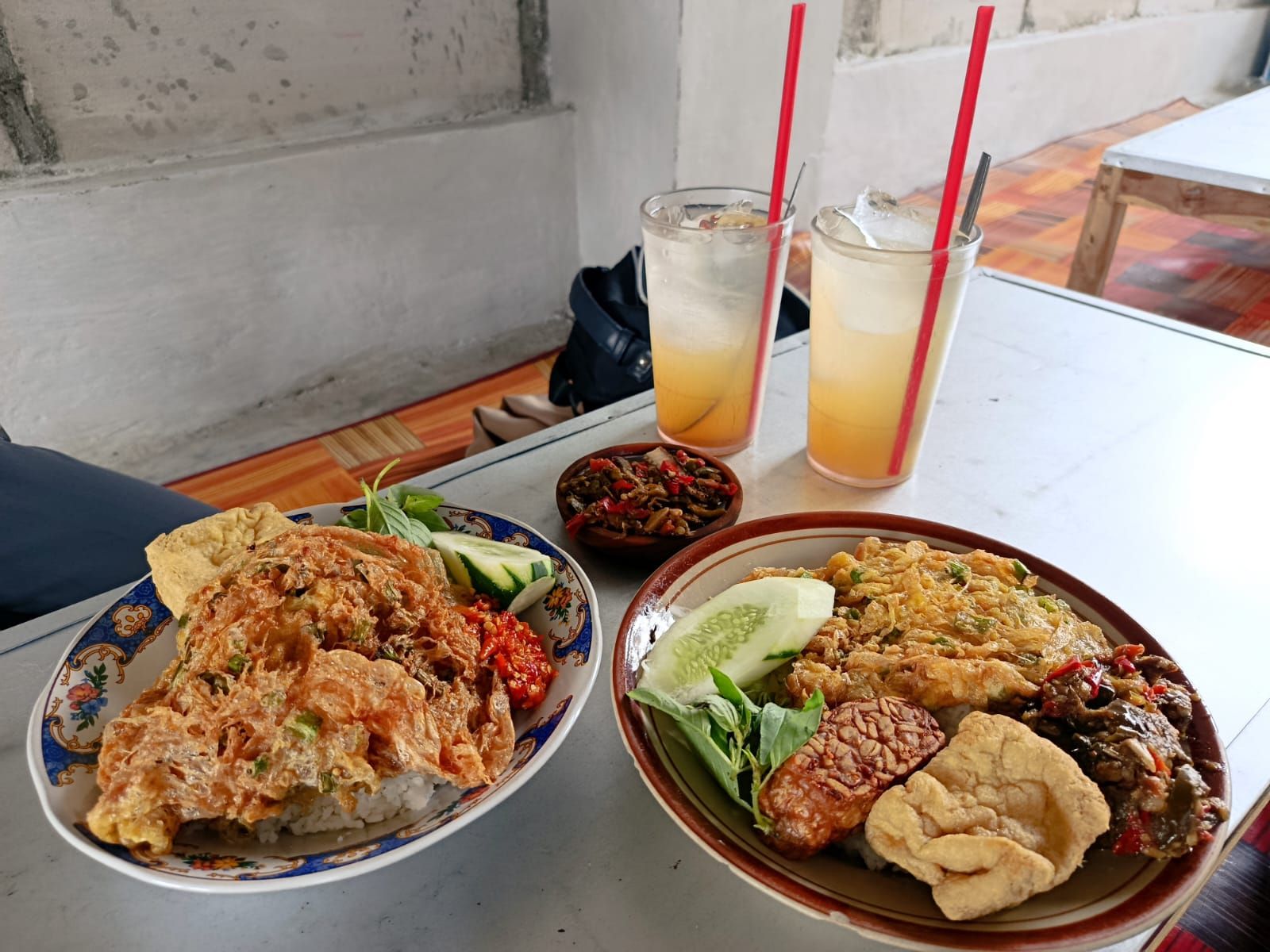 Penampakan nasi sambal di Warung Sor Talok