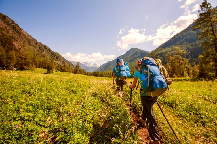 Hiking, tak harus tinggalkan shalat