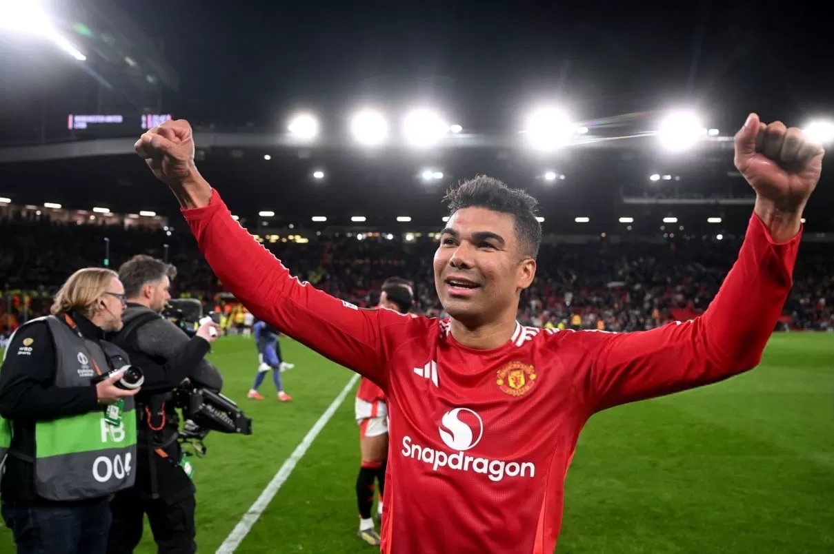 Manchester United Siap Pertahankan Casemiro, Asal Mau Potong Gaji Demi Rencana Amorim