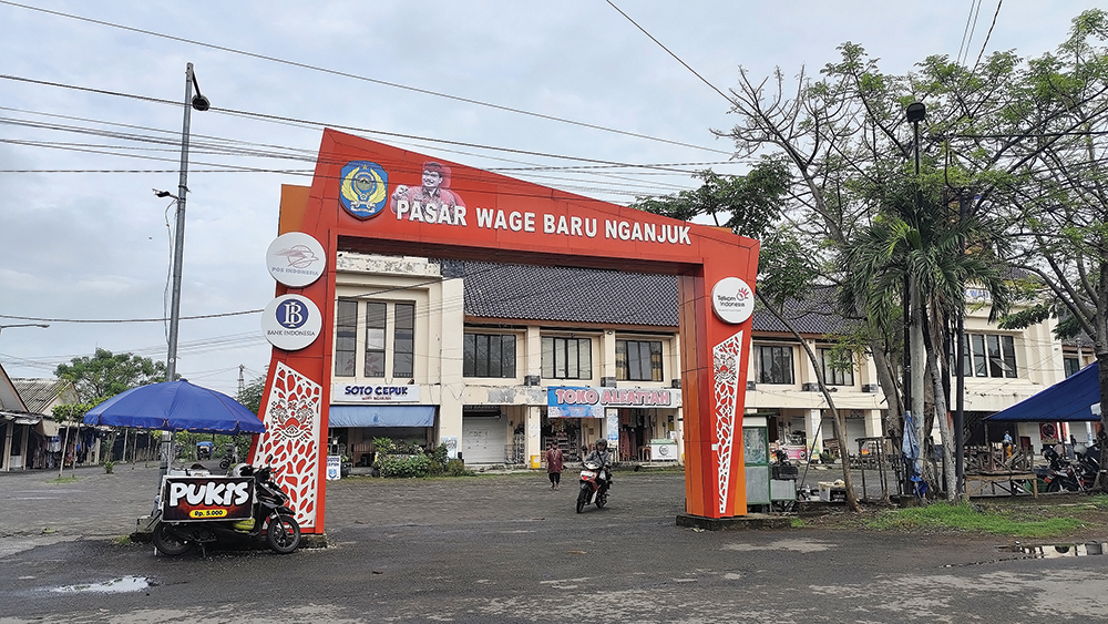BANGUNAN BARU: Pasar Wage Baru beroperasi saat malam hari karena awalnya untuk relokasi PKL.