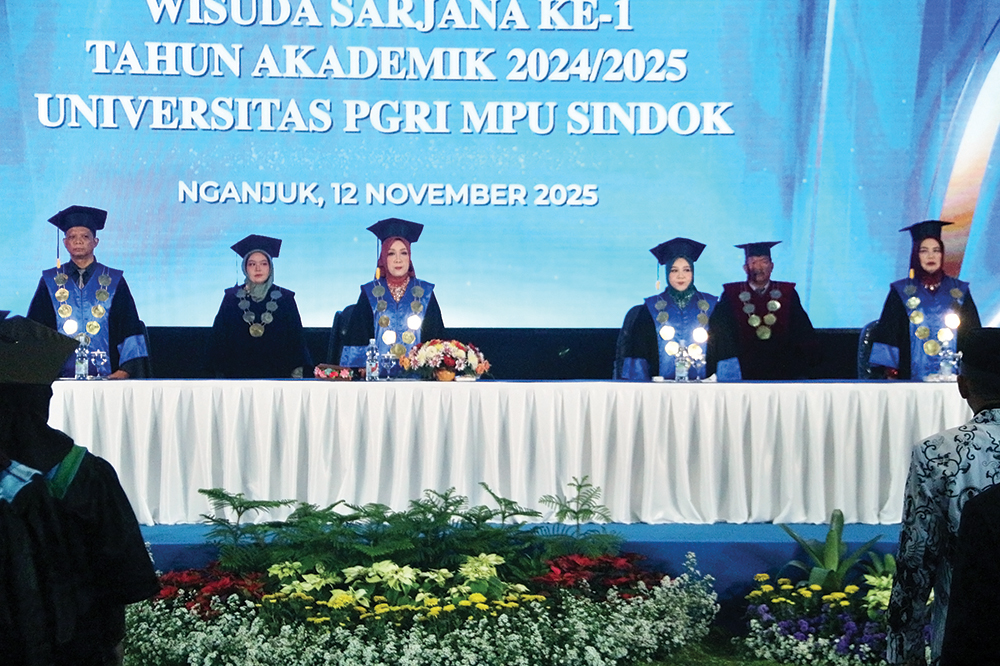 WISUDA SARJANA PERTAMA: UPMS menggelar wisuda pertama.