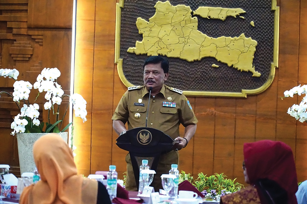 HASIL KERJA KERAS: Kang Marhaen beri sambutan saat tasyakuran Marsinah jadi pahlawan nasional.