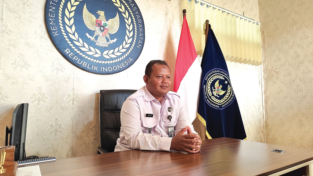 TOTALITAS: Kepala Rutan Kelas IIB Nganjuk Arief Budi Prasetya terpaksa LDM karena tugas.