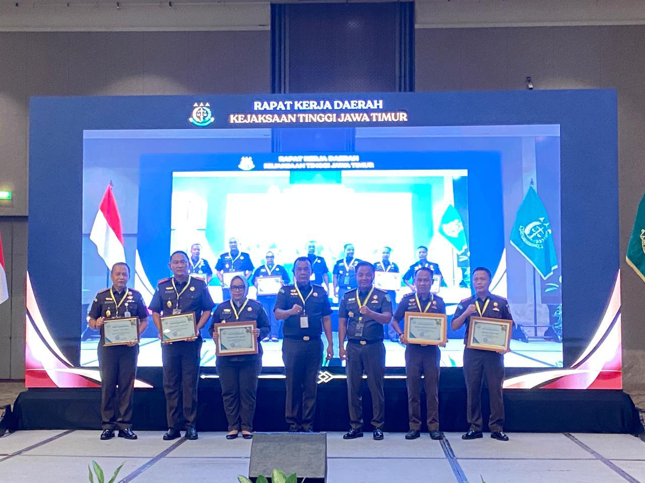Kejaksaan Negeri Nganjuk saat mengikuti Rakerda Kejaksaan Tinggi Jatim