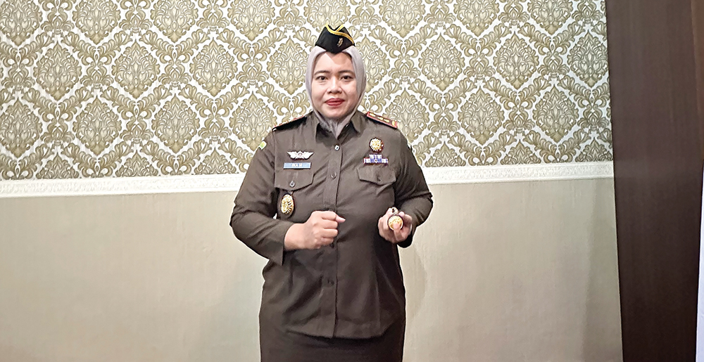 BERANTAS KORUPSI: Kajari Nganjuk Ika Mauluddhina berhasil mengungkap kasus korupsi dan menyelamatkan Rp 1,2 miliar kerugian negara.