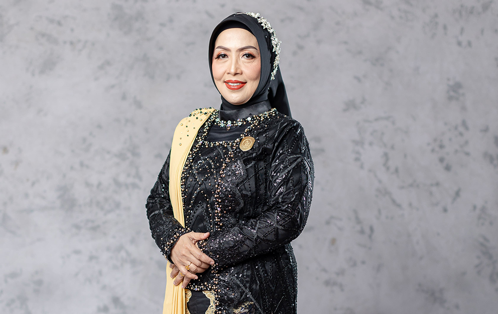Pemilihan Ketua DPD Partai Golkar Nganjuk berjalan secara dramatis. Bakal calon Maria Tunda Dewi mengundurkan diri di detik-detik akhir pencalonan.