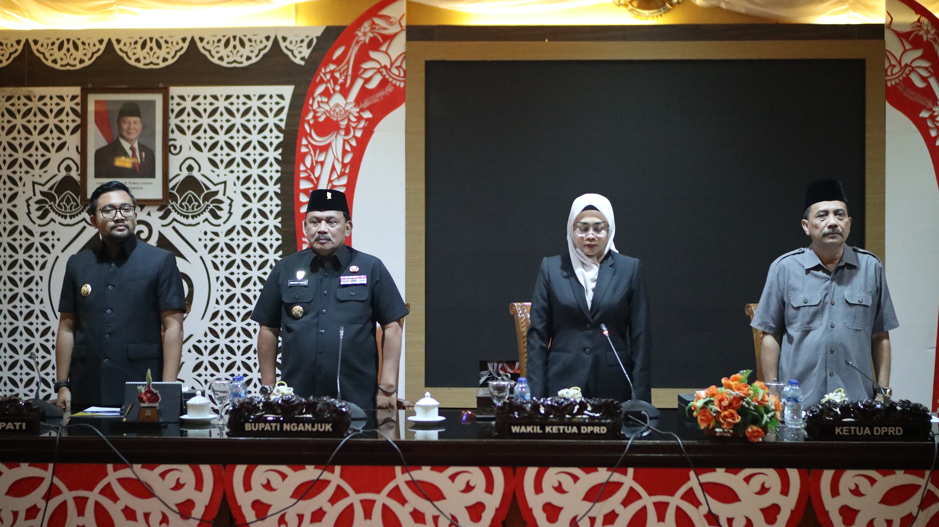 DPRD Kabupaten Nganjuk bersama Pemkab Nganjuk melakukan rapat paripurna (9/12)