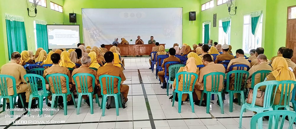 PERSIAPAN TKA: Kabid SMP Munawir membuka bimtek untuk guru menjelang TKA 2026.