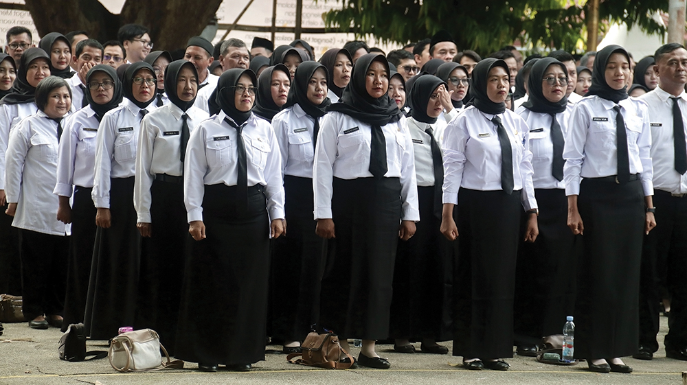 SEGERA TERIMA GAJI: PPPK paruh waktu saat dilantik di Alun-Alun Nganjuk pada 30 Desember 2025. Hari ini mereka akan menerima gaji pertama.