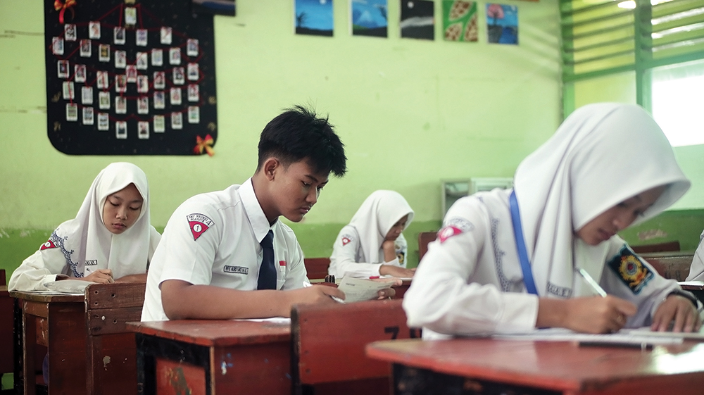 SERIUS: Siswa SMPN 4 Nganjuk mengerjakan try out TKA. Hasil TKA SMP nanti untuk SPMB SMAN/SMKN.