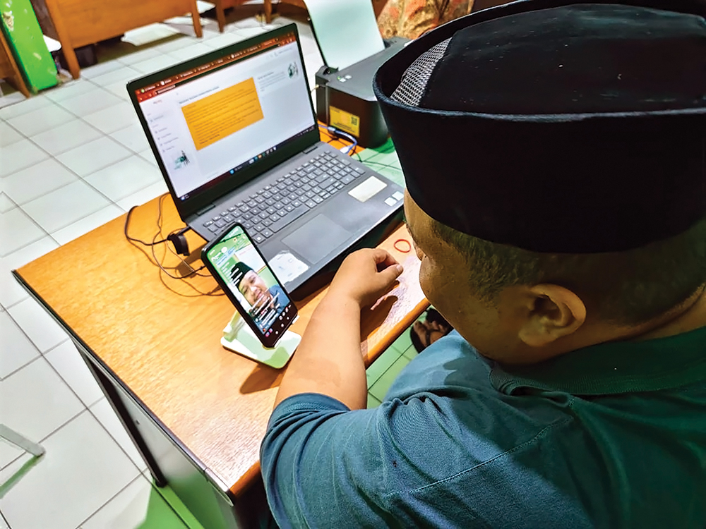 Live tiktok dilakukan untuk sosialisasi.