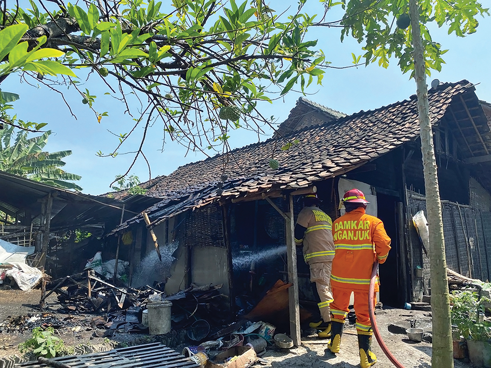 Kebakaran menjadi musibah yang sering dialami warga Kota Angin. Total sebanyak 125  kebakaran tercatat terjadi di Kabupaten Nganjuk sepanjang tahun 2025.
