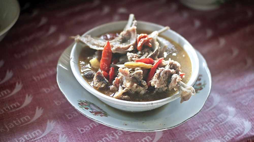 MANTAP: Asem-asem Kuncir menjadi menu spesial di Warung Asem-Asem Bu Sri.