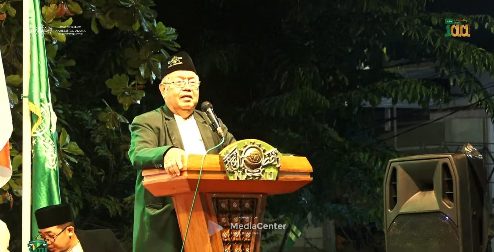 Ketua PCNU Nganjuk KH Hasyim Afandi memberi sambutan.