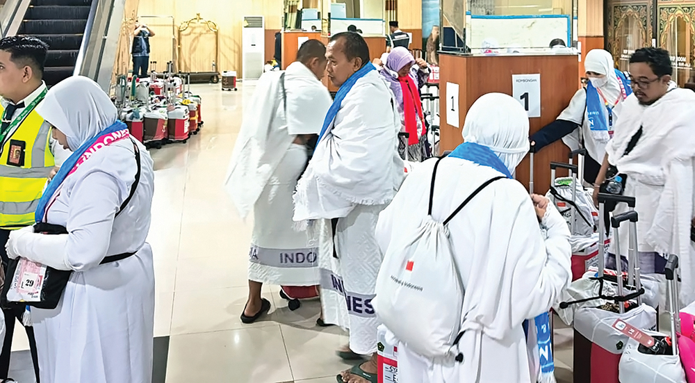 Jadwal pemberangkatan kelompok terbang (kloter) calon jemaah haji (CJH) Embarkasi Surabaya resmi ditetapkan.