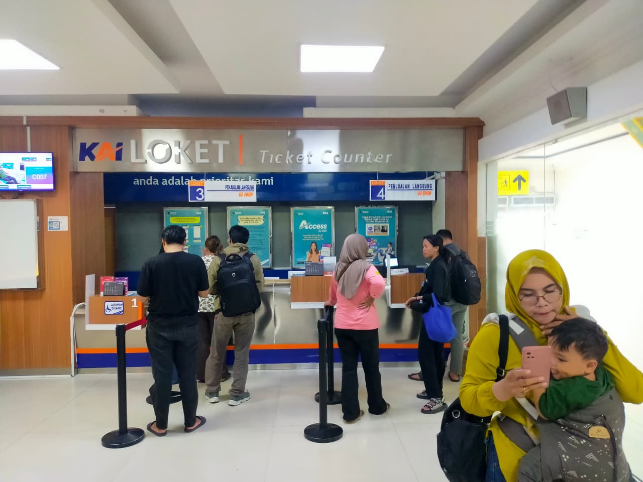 Tiket Kereta Api di Daop 7 Madiun