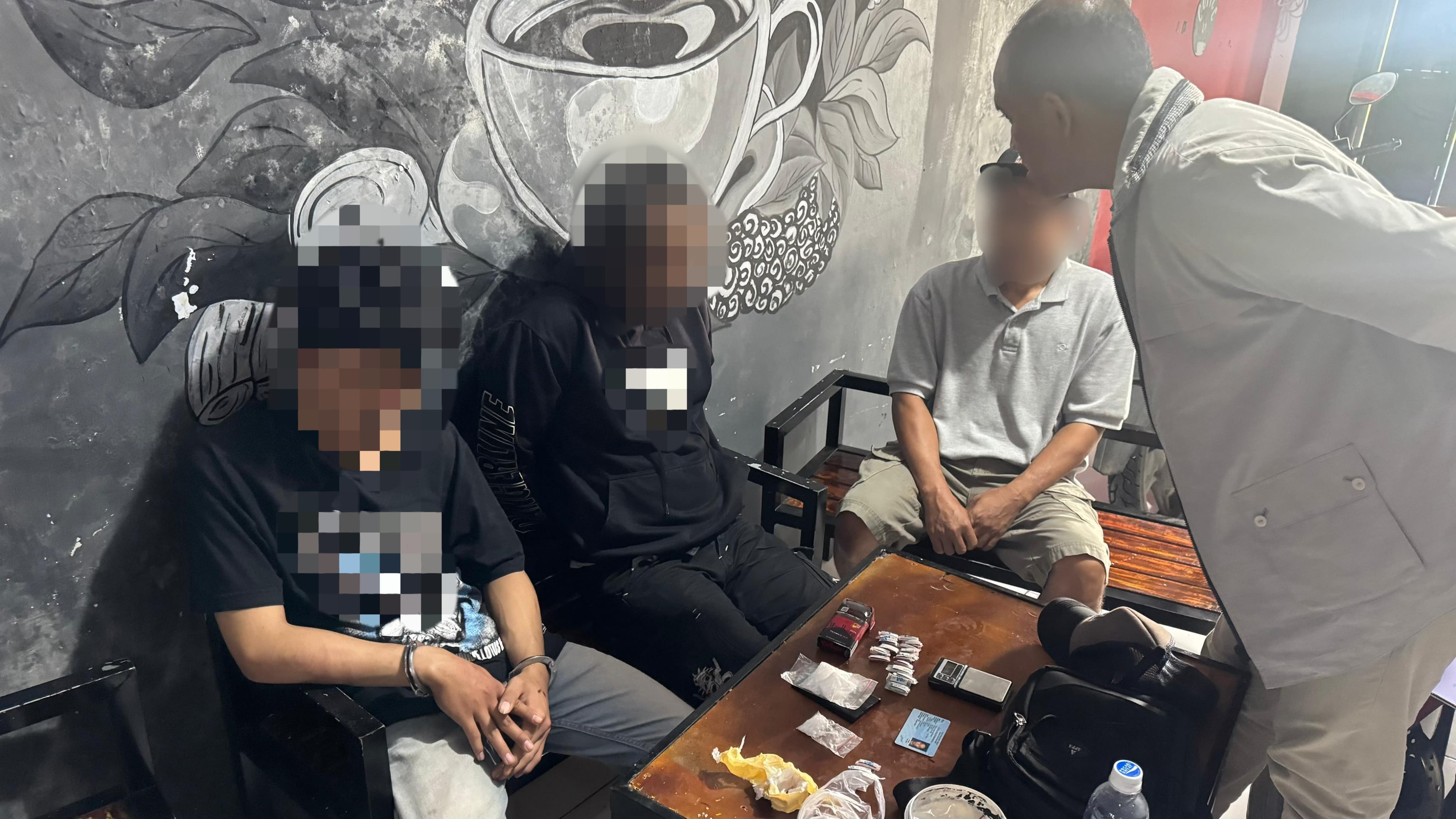 Petugas Satresnarkoba Polres Nganjuk menangkap pelaku peredaran narkoba