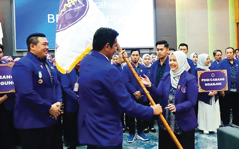 NAHKODA BARU: drg Pritha Kunti Nalibroto dilantik menjadi Ketua PDGI Nganjuk.
