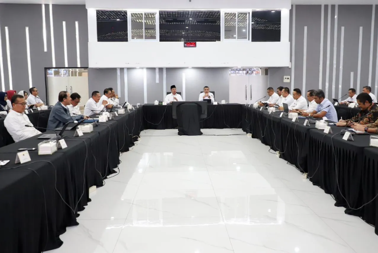 Menteri Agraria dan Tata Ruang/Kepala Badan Pertanahan Nasional Nusron Wahid memastikan layanan pertanahan tetap melayani masyarakat meskipun pemerintah menerapkan kebijakan Work From Anywhere (WFA)
