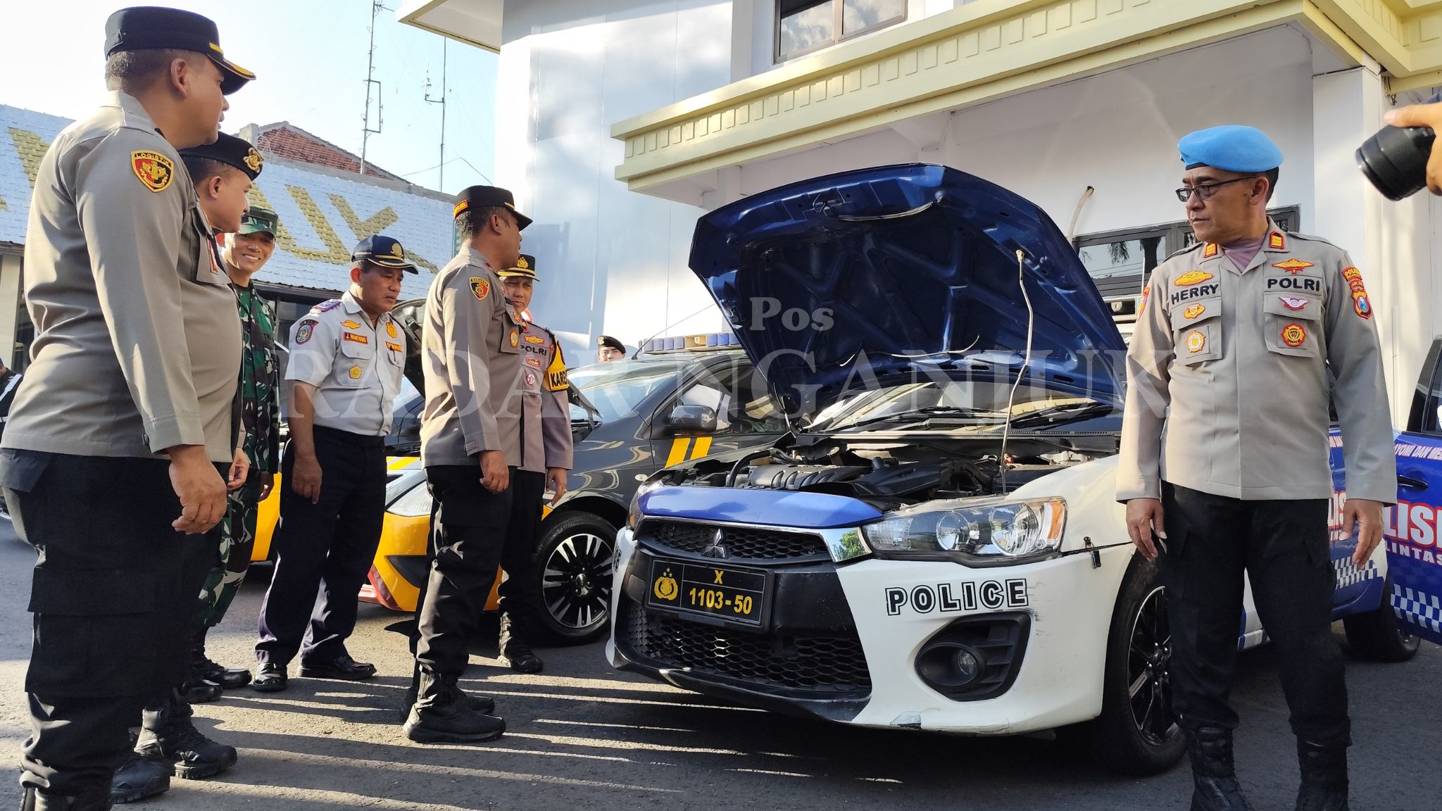 Wakapolres cek kendaraan dinas