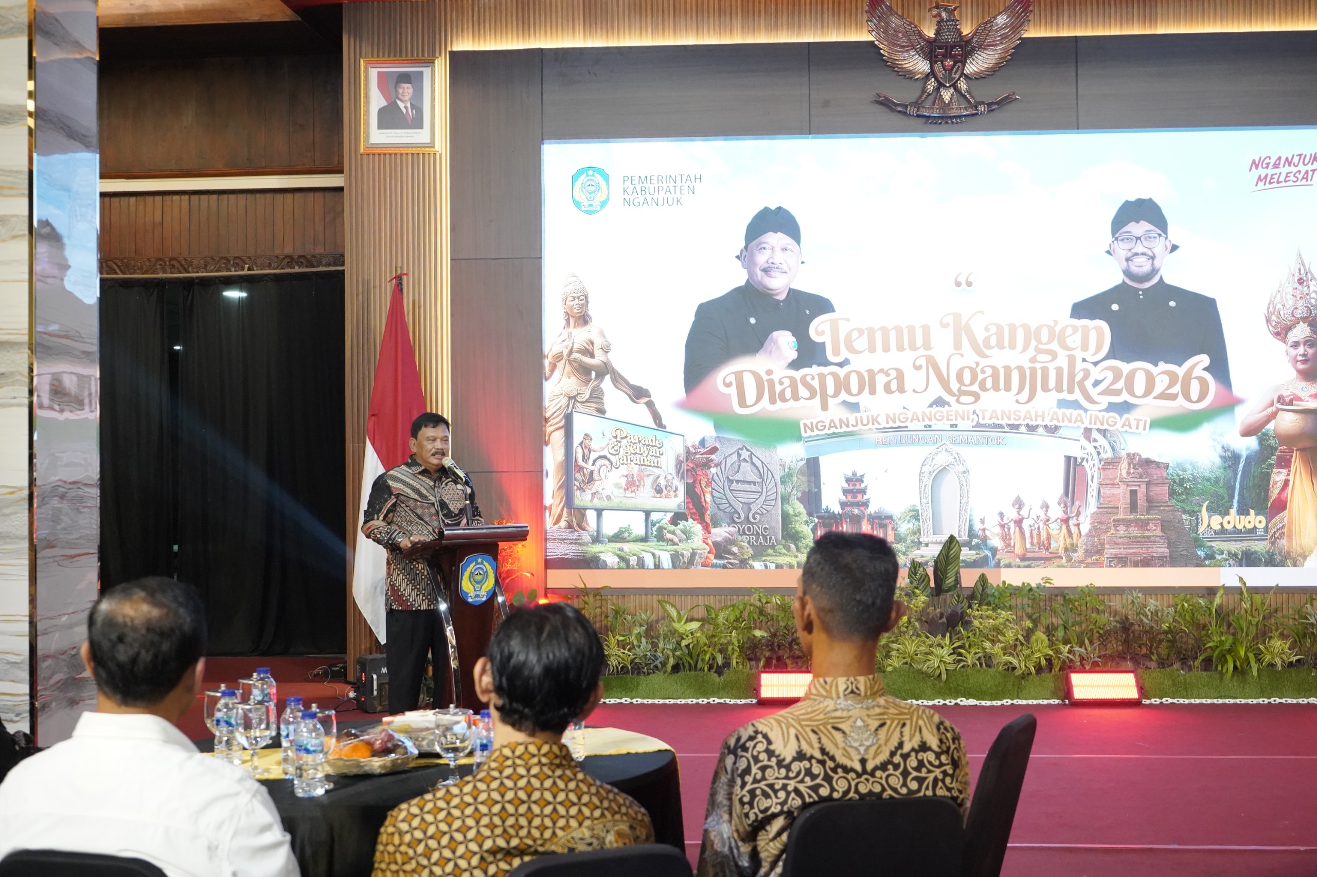 KOLABORASI: Bupati Nganjuk Marhaen Djumadi memberi sambutan kepada diaspora Nganjuk. 