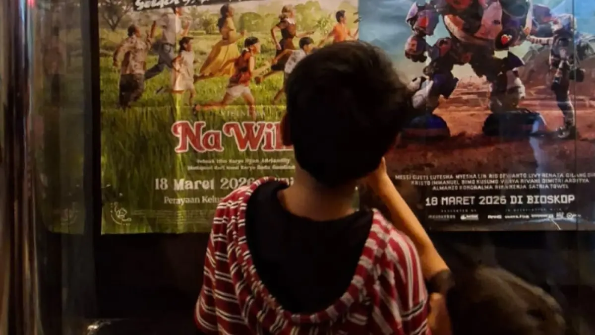 Poster Film Na Willa di Golden Theater Kediri.