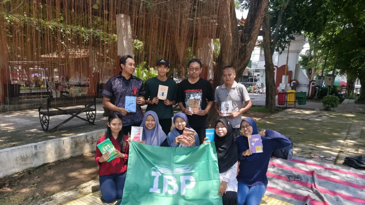 Komunitas Nganjuk Book Party di Kabupaten Nganjuk