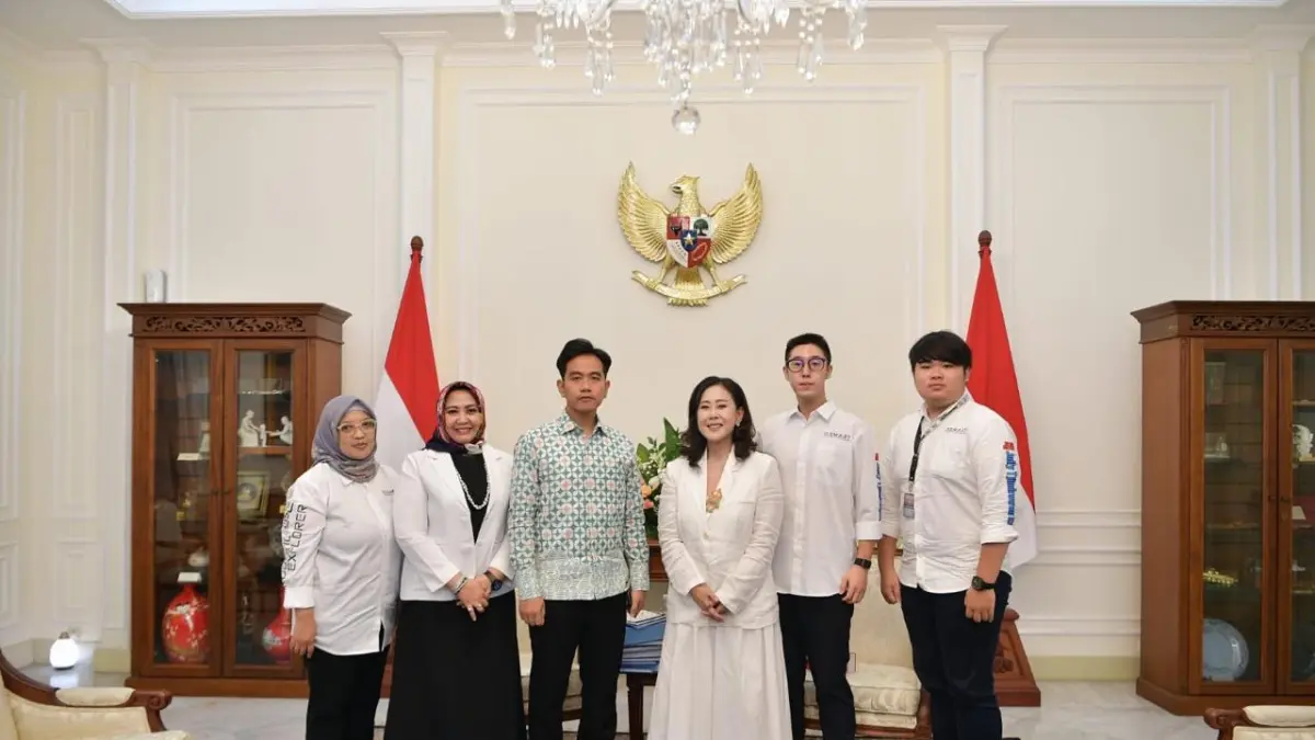 Maikah Nurhayati bersama Wakil Presiden Girban Rakabuming Raka 
