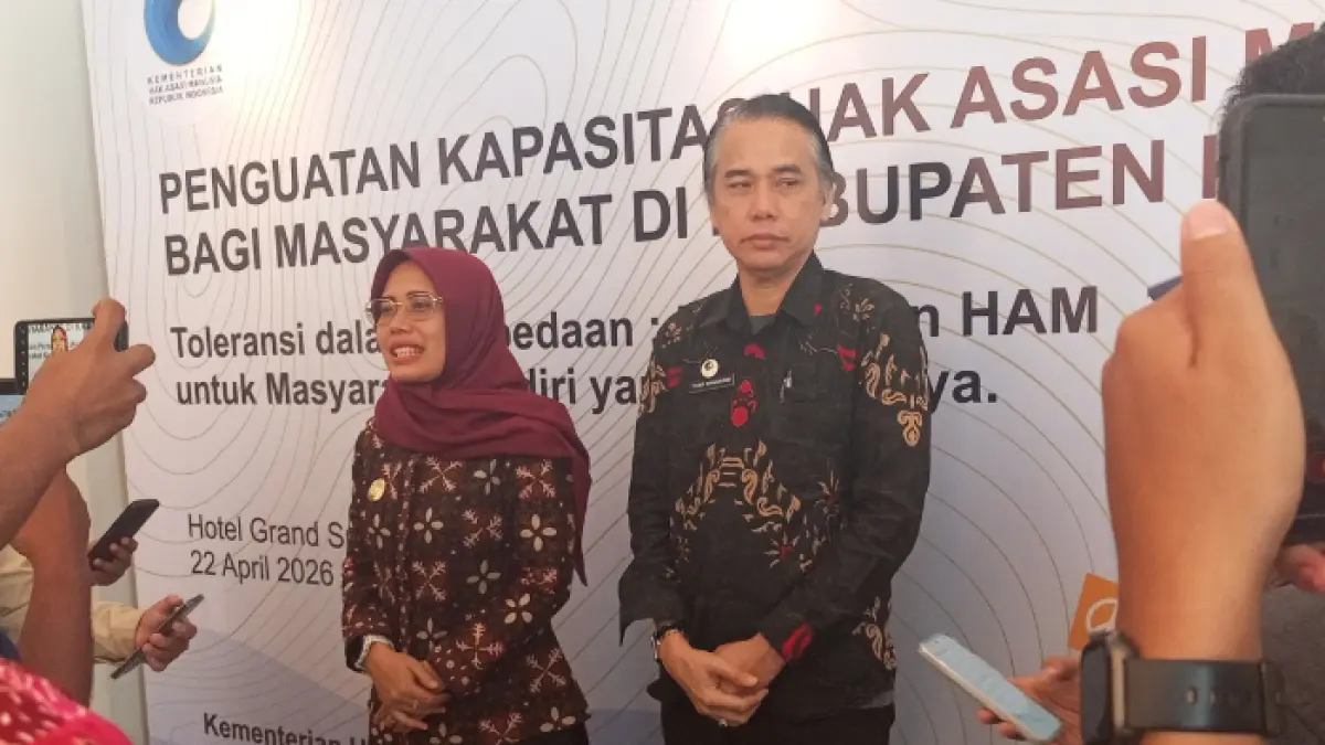 Kepala Kantor Wilayah Kementerian HAM Jawa Timur Toar R.E Mangaribi bersama Wakil Bupati Kediri Dewi Mariya Ulfa