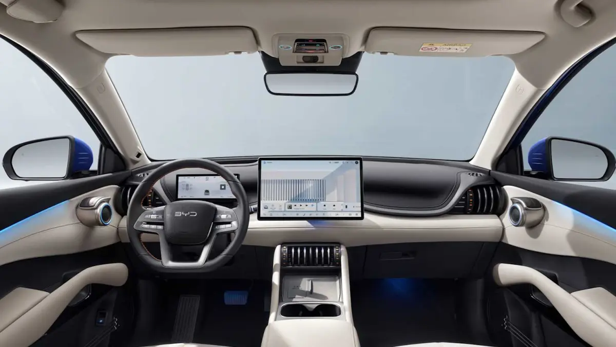interior byd atto 4