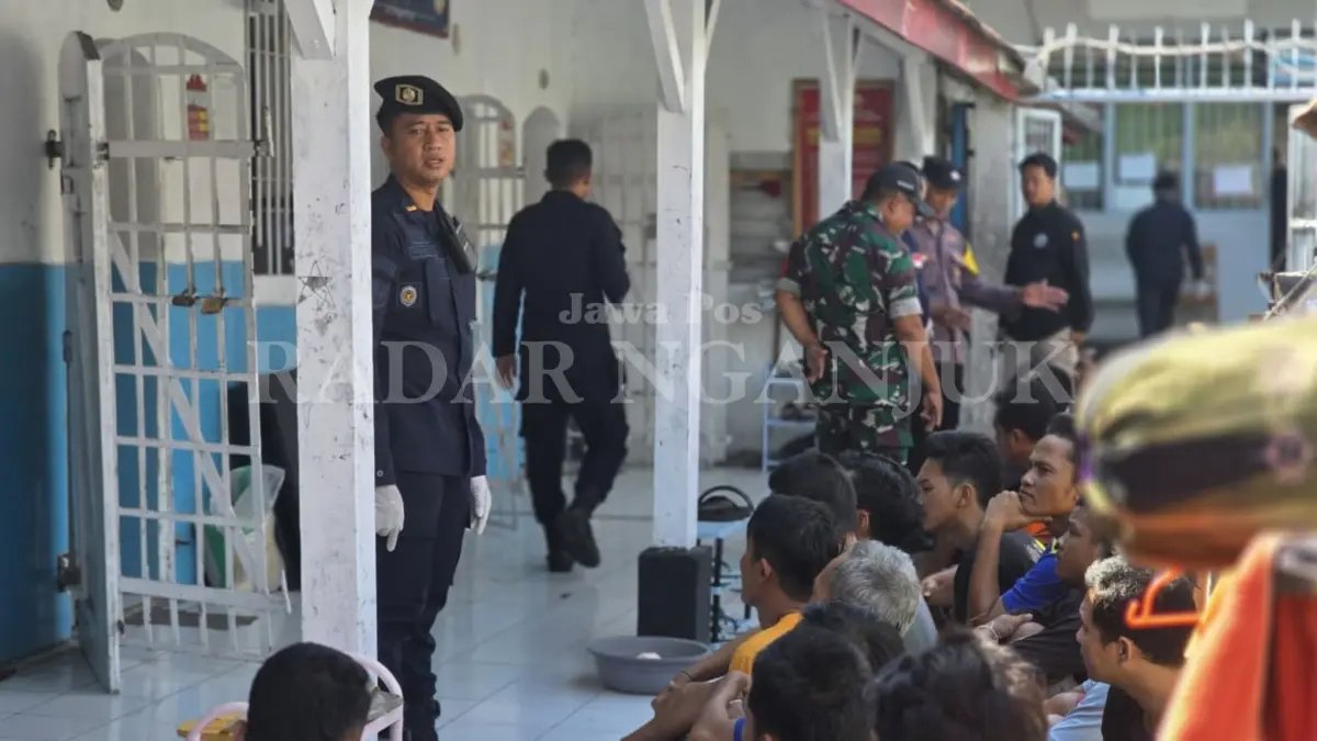 Rutan Geledah Sel dan Tes Urine Warga Binaan