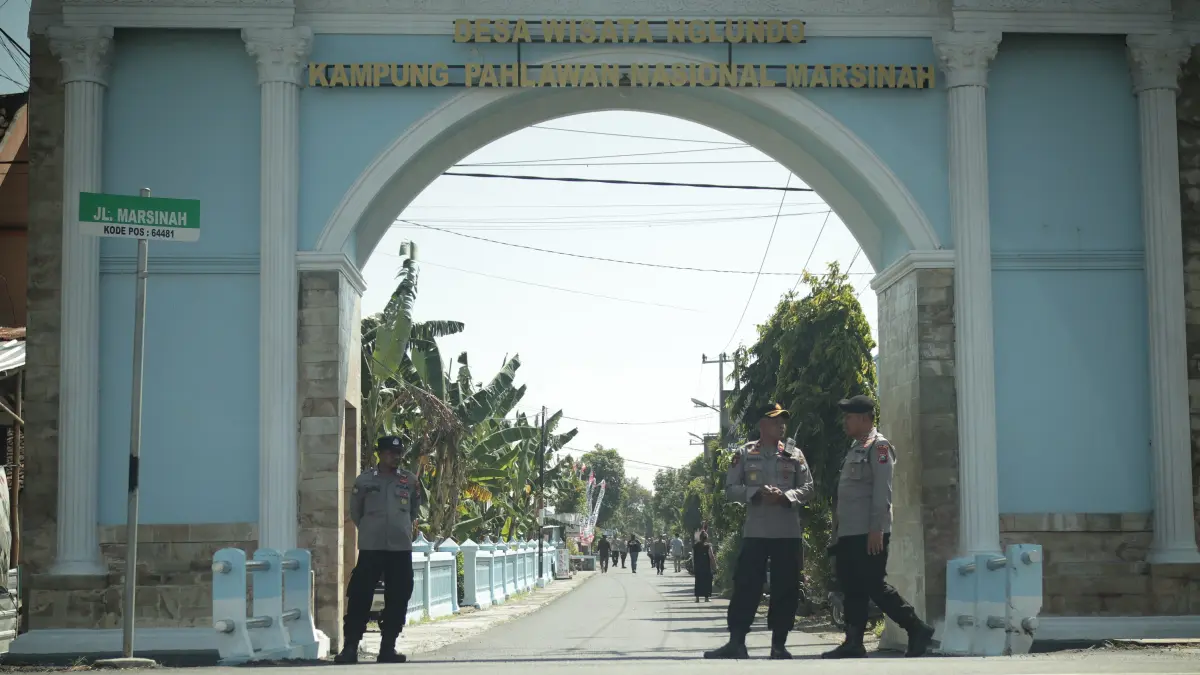 Gapura di Desa Nglundo, Kecamatan Sukomoro